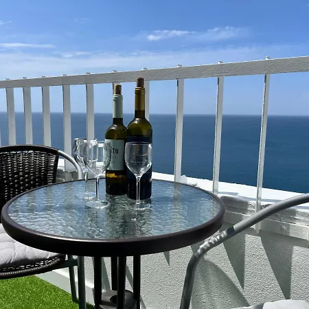 Axenic Retreat - Panoramic Ocean View, Sleeps 4, Ensuite Bathroom, New Redesign 公寓