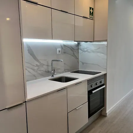 Axenic Retreat - Panoramic Ocean View, Sleeps 4, Ensuite Bathroom, New Redesign Apartment Sesimbra