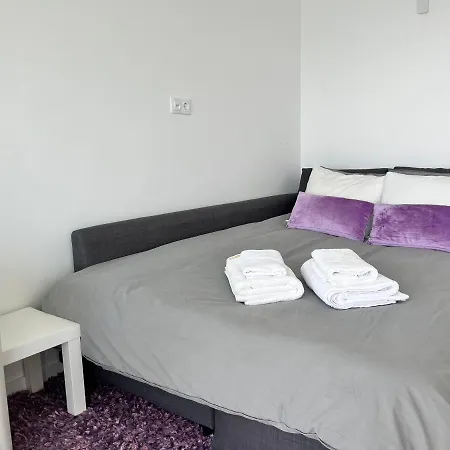 Apartment Axenic Retreat - Panoramic Ocean View, Sleeps 4, Ensuite Bathroom, New Redesign