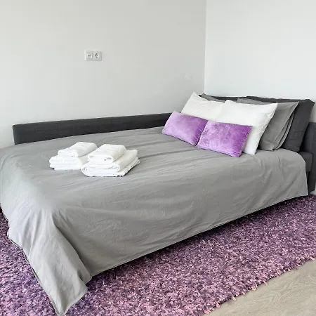 Axenic Retreat - Panoramic Ocean View, Sleeps 4, Ensuite Bathroom, New Redesign